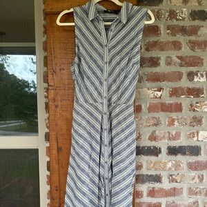 Lulus blue and white keyhole button up Dress. Size XL